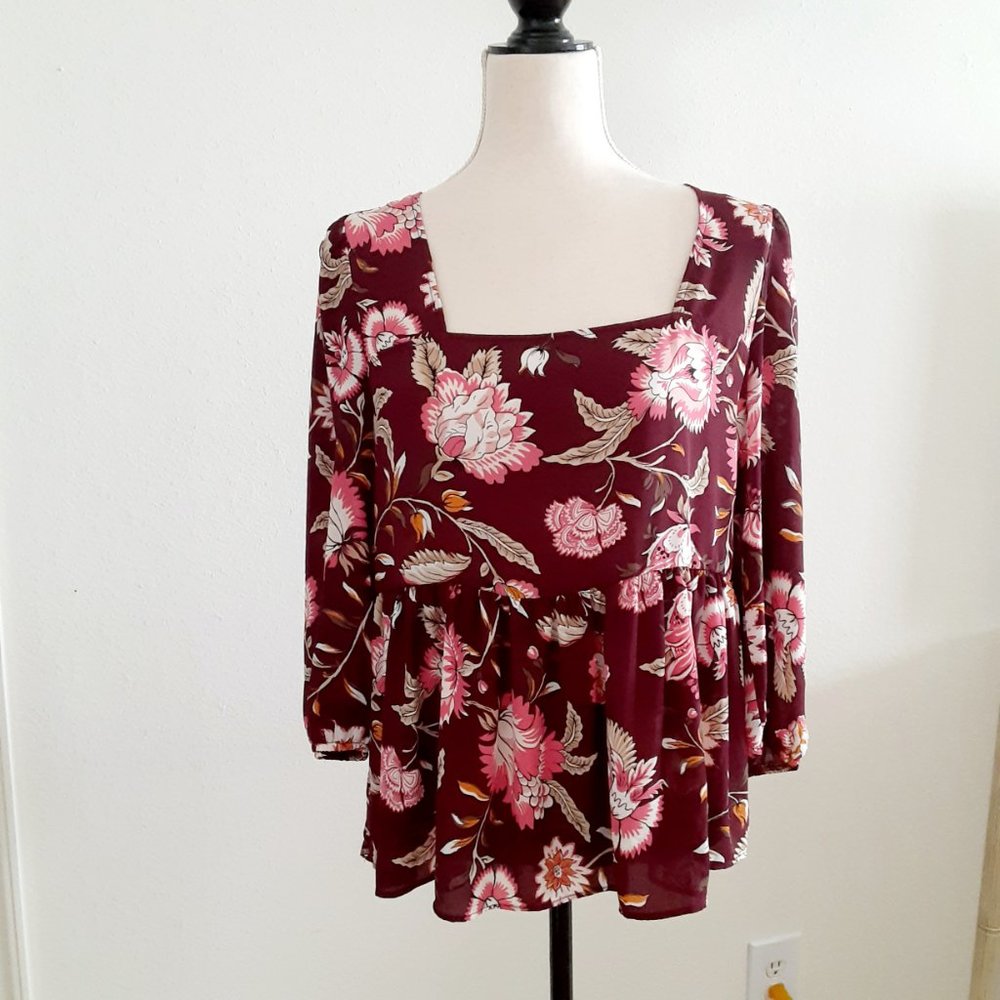 Loft Floral Tiered Top M Burgundy Boho Blouse Puffed Sleeves and Square Neck